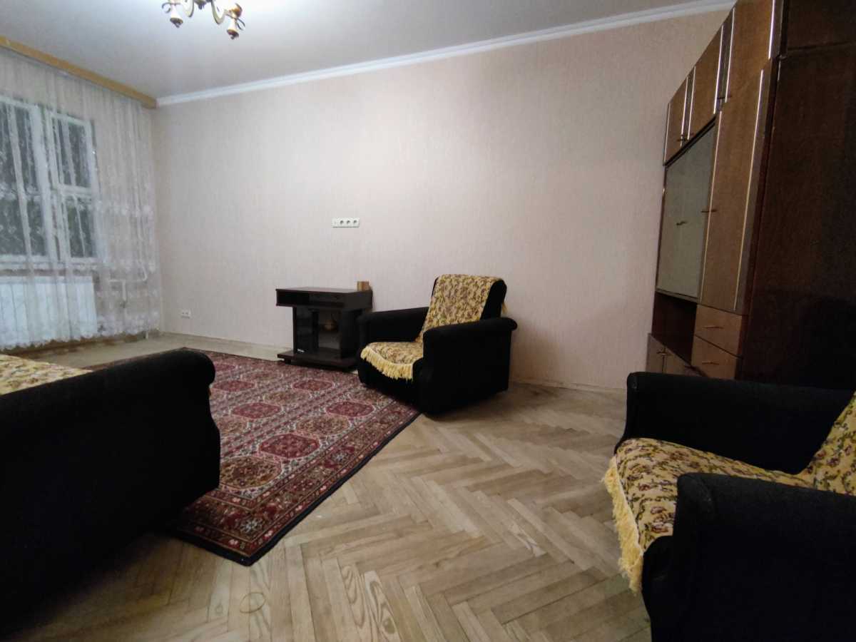 Продаж 2-кімнатної квартири 56 м², Озерна вул., 6