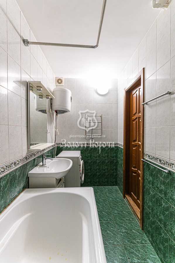 Продаж 3-кімнатної квартири 85 м², Єреванська вул., 10А