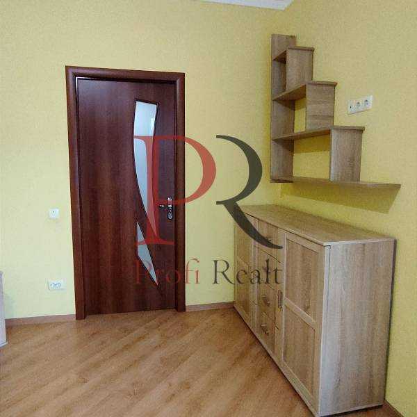 Продаж 1-кімнатної квартири 54 м², Вишгородська вул., 45/4