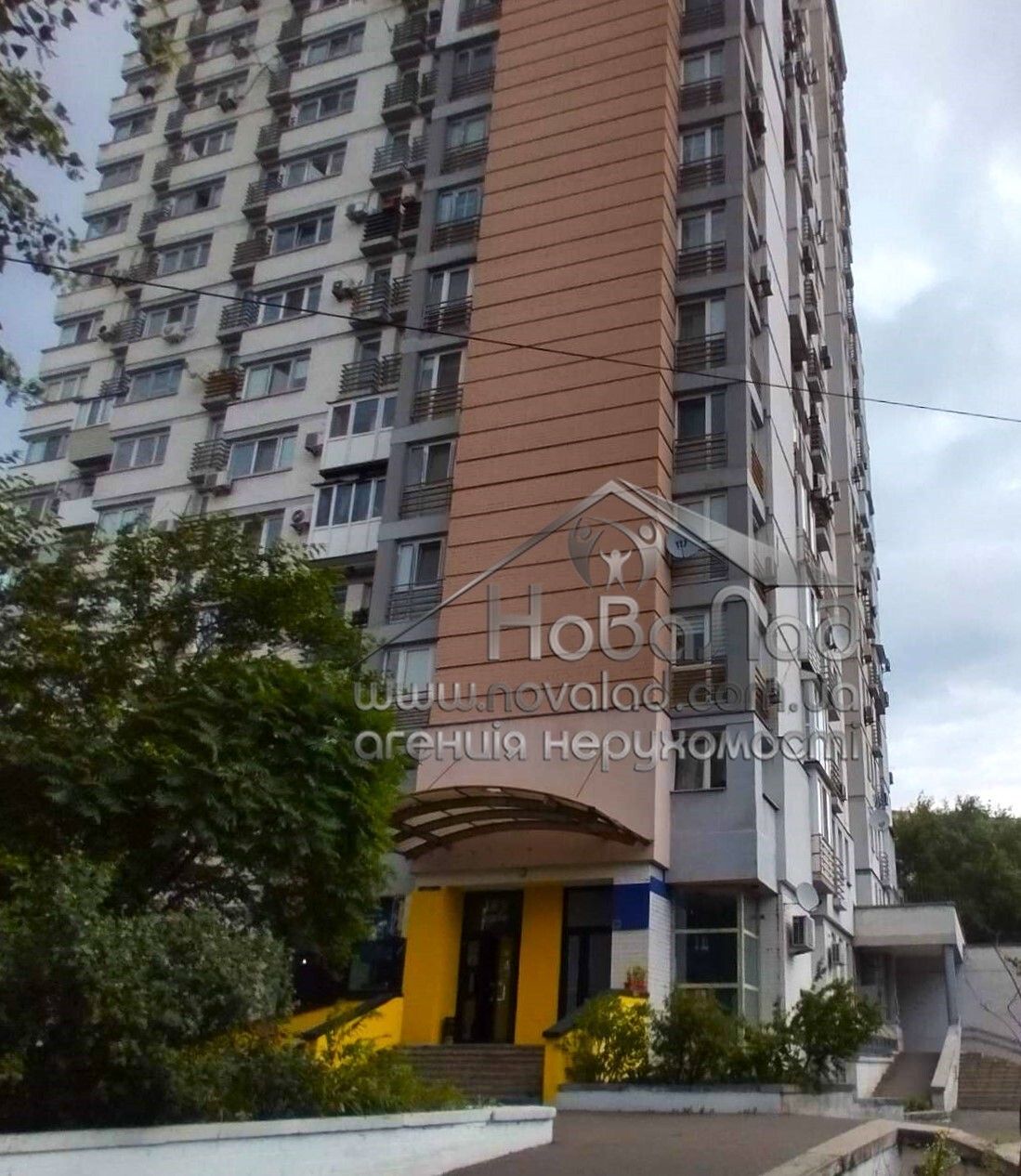 Продаж 1-кімнатної квартири 46 м², Юрія Литвинського вул., 64