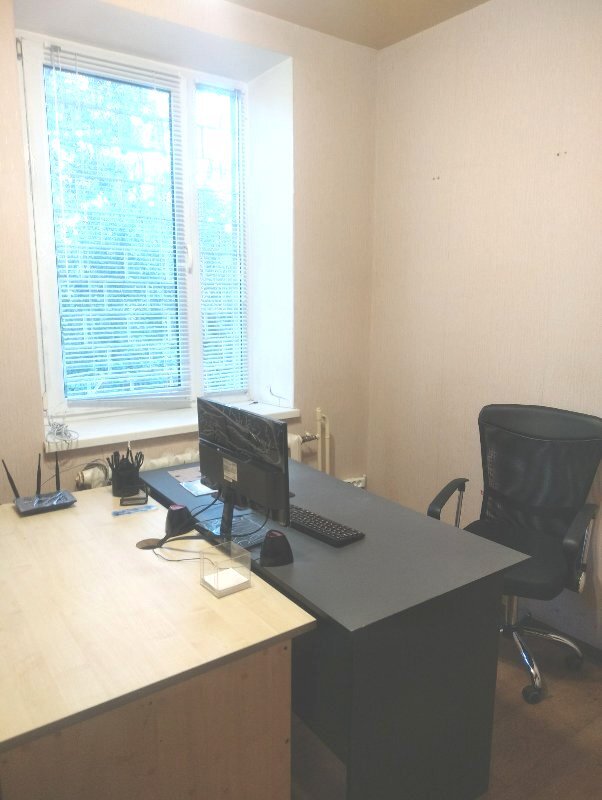 Продаж приміщення вільного призначення 14 м², Верховинна вул., 87