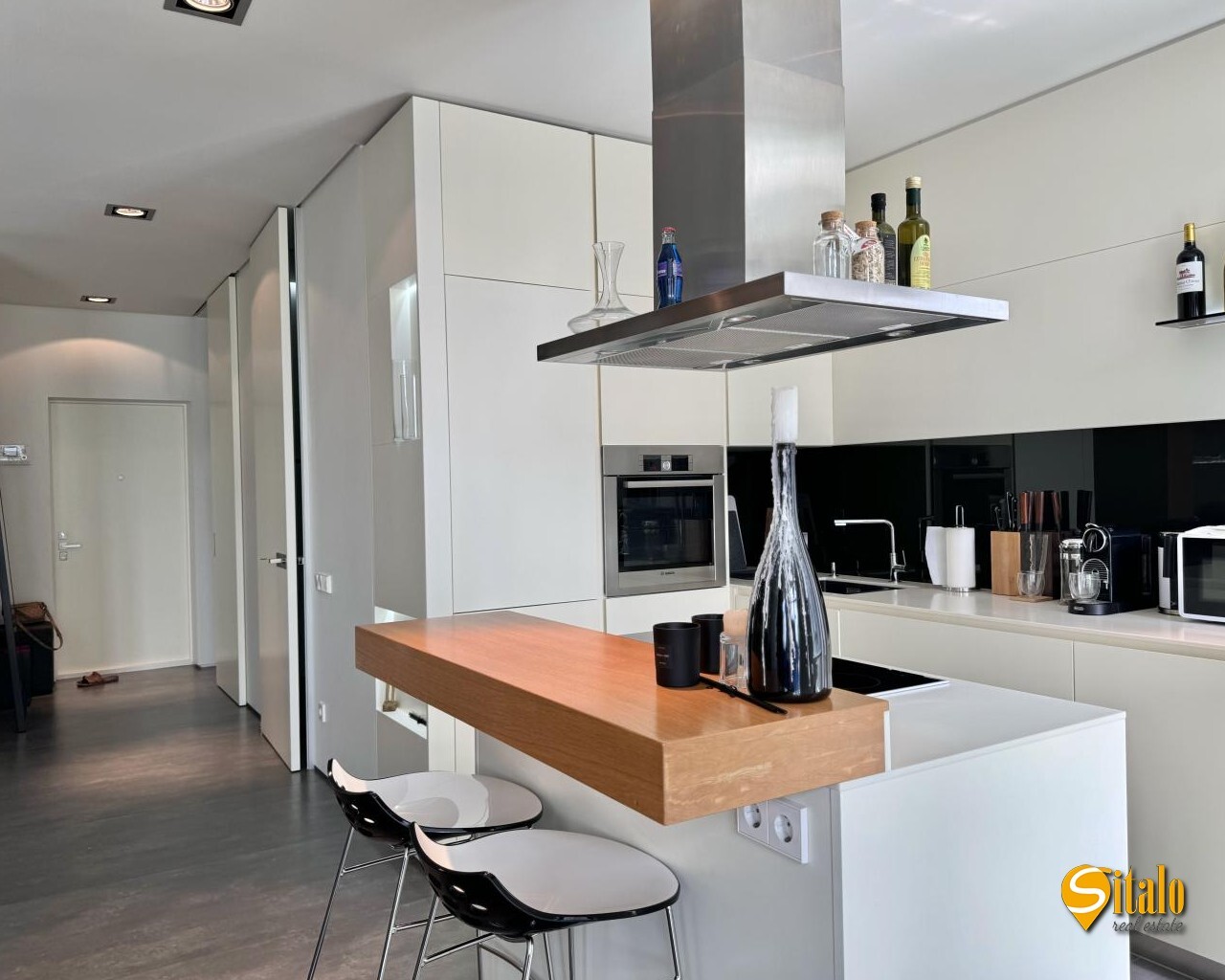Продажа 2-комнатной квартиры 84 м², Зверинецкая ул., 47