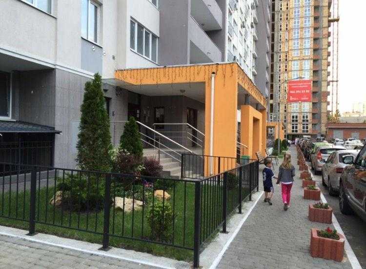 Продажа 1-комнатной квартиры 50 м², Григория Андрющенко ул., 6