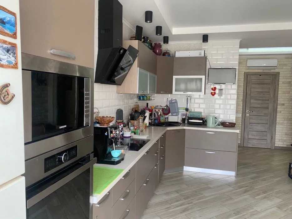 Продаж 3-кімнатної квартири 84 м², Сім'ї Кульженків вул., 31А