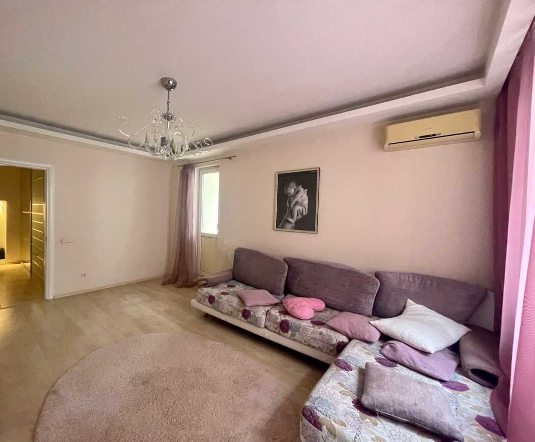 Продажа 3-комнатной квартиры 91.7 м², Феодосийский пер., 14А