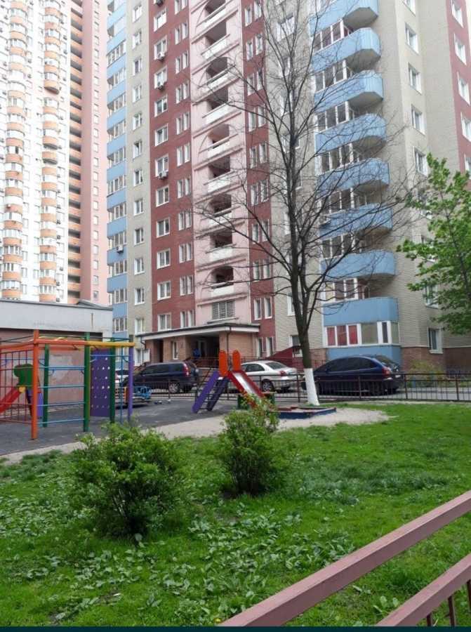 Продажа 3-комнатной квартиры 91.7 м², Феодосийский пер., 14А