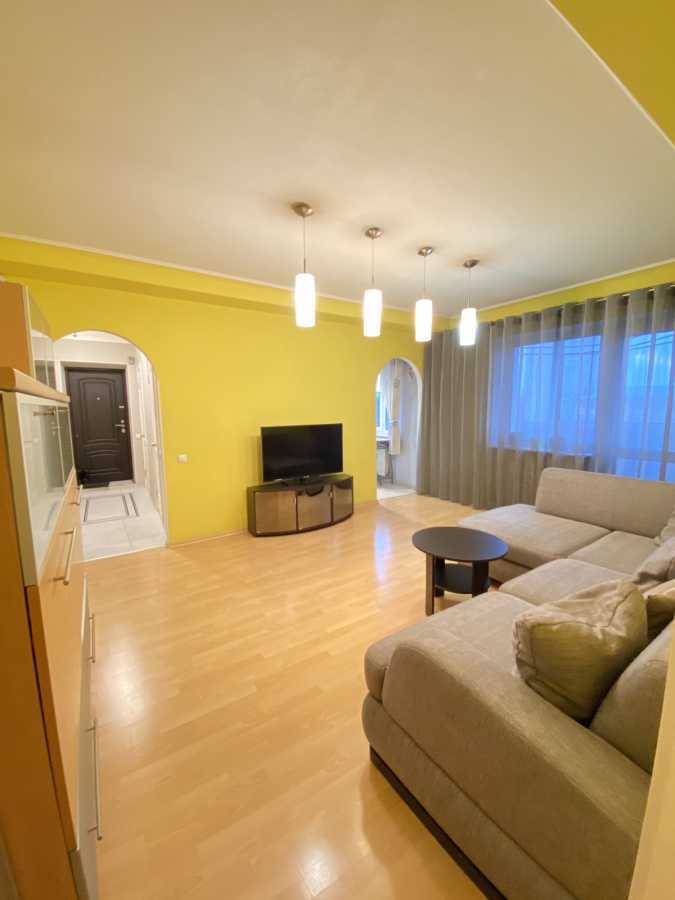 Продаж 3-кімнатної квартири 60 м², Дегтярівська вул., 58