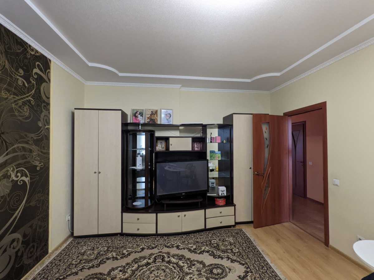 Продаж 2-кімнатної квартири 77 м², Миколи Закревського вул., 93А