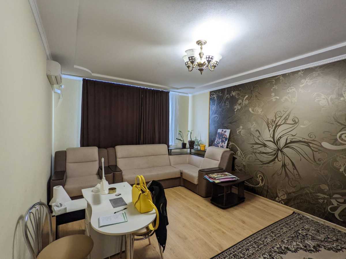 Продаж 2-кімнатної квартири 77 м², Миколи Закревського вул., 93А