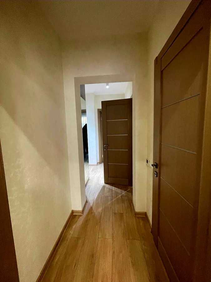 Продаж 3-кімнатної квартири 87 м², Метрологічна вул., 15А