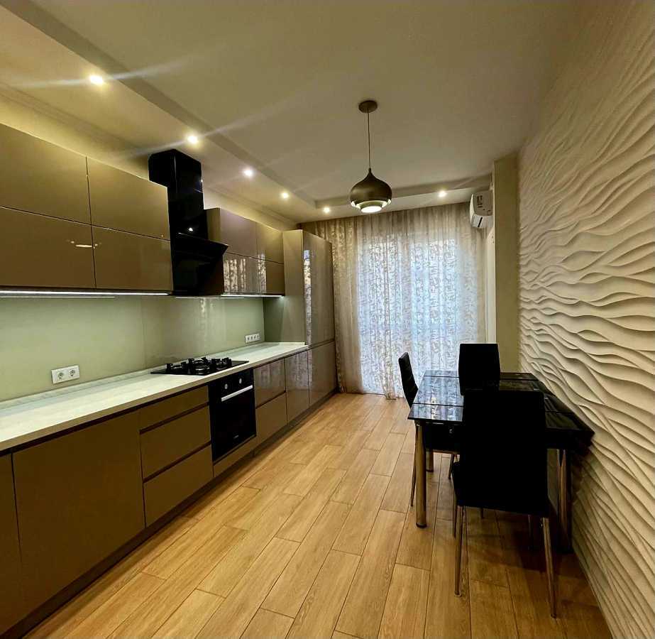 Продаж 3-кімнатної квартири 87 м², Метрологічна вул., 15А