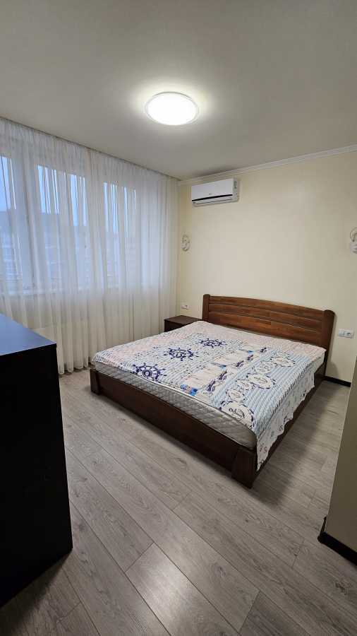 Продажа 3-комнатной квартиры 102 м², Елены Пчилки ул., 8