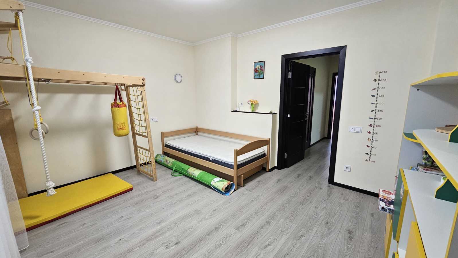 Продаж 3-кімнатної квартири 102 м², Олени Пчілки вул., 8