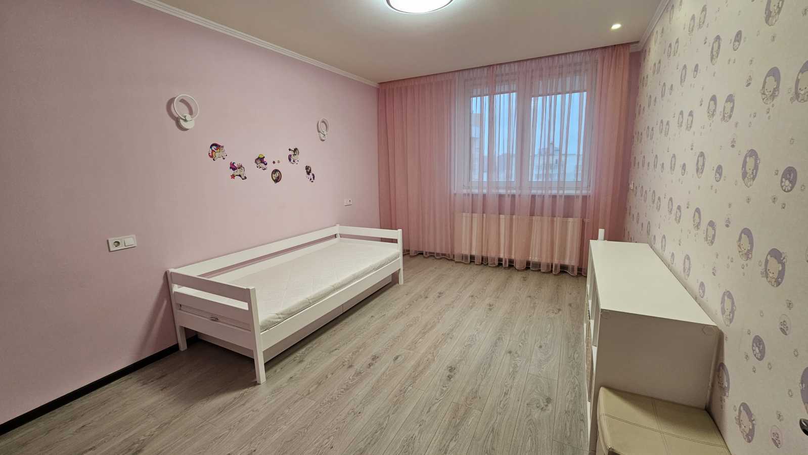 Продаж 3-кімнатної квартири 102 м², Олени Пчілки вул., 8