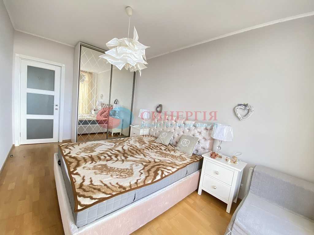 Продаж 4-кімнатної квартири 101.4 м², Івана Крамського вул., 9