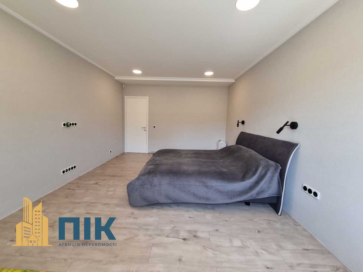 Продаж 2-кімнатної квартири 90 м², Генерала Матикіна вул., 12