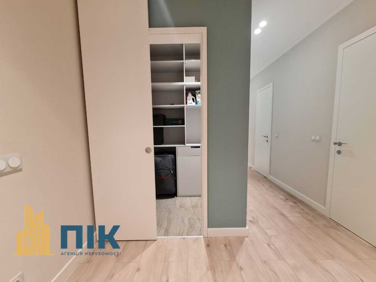 Продажа 2-комнатной квартиры 90 м², Генерала Матыкина ул., 12