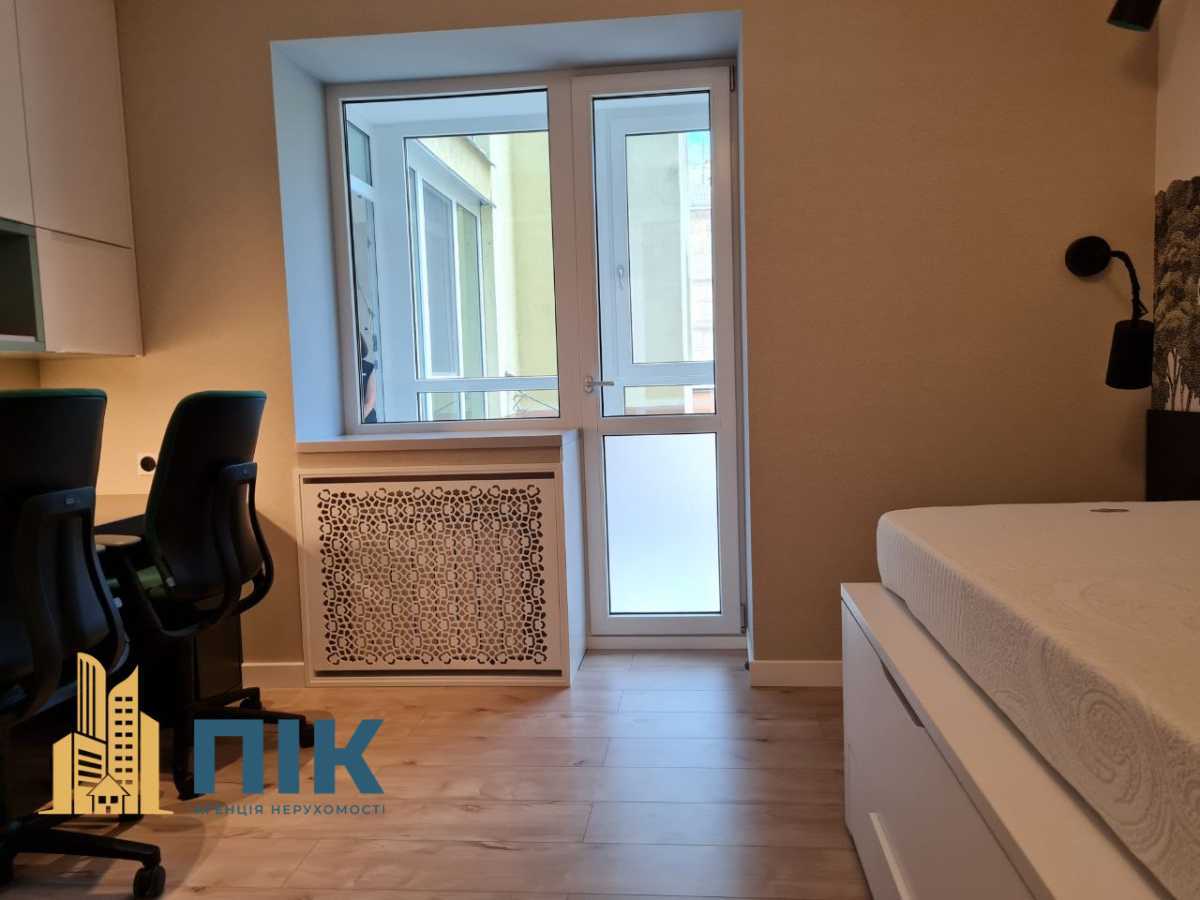 Продажа 2-комнатной квартиры 90 м², Генерала Матыкина ул., 12