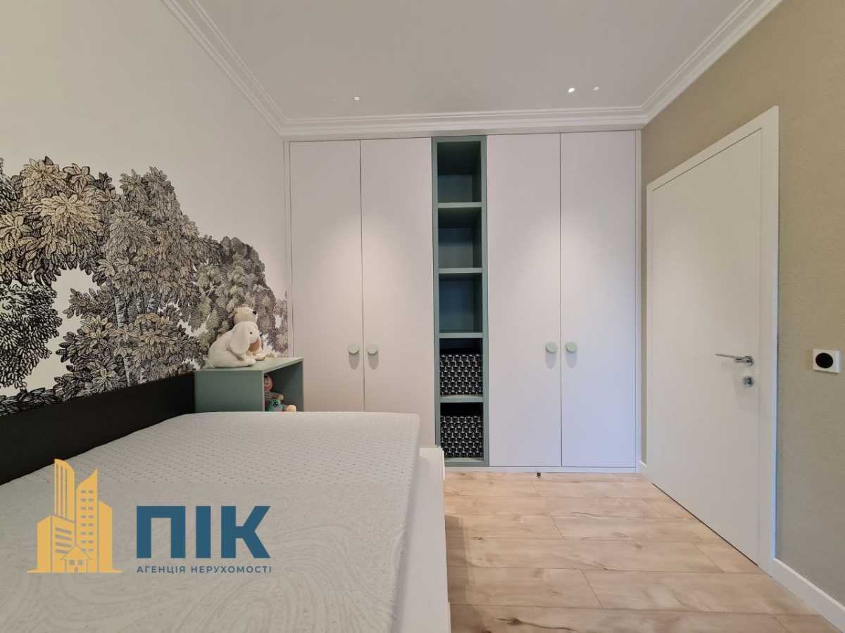 Продаж 2-кімнатної квартири 90 м², Генерала Матикіна вул., 12