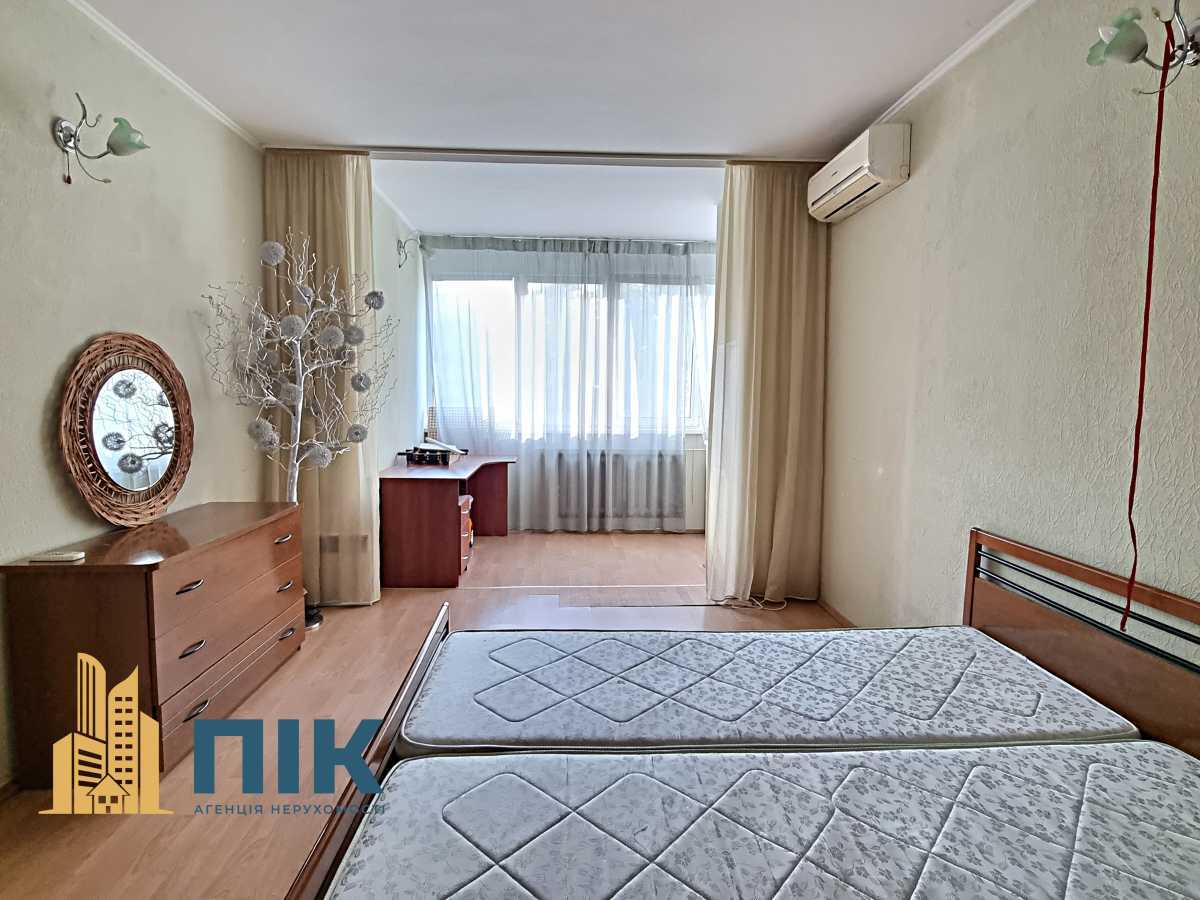 Продаж 4-кімнатної квартири 120 м², Гайдара, 27