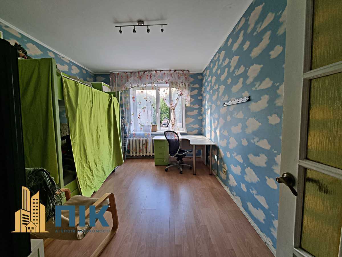 Продаж 4-кімнатної квартири 120 м², Гайдара, 27