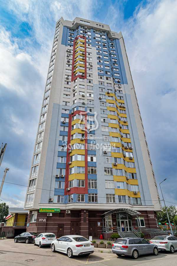 Продажа 1-комнатной квартиры 60 м², Бакинская ул., 37Д