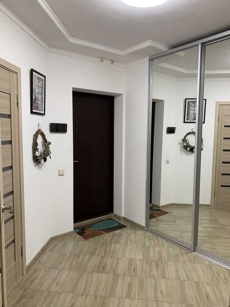 Продаж 1-кімнатної квартири 52 м², Дашавська вул., 25