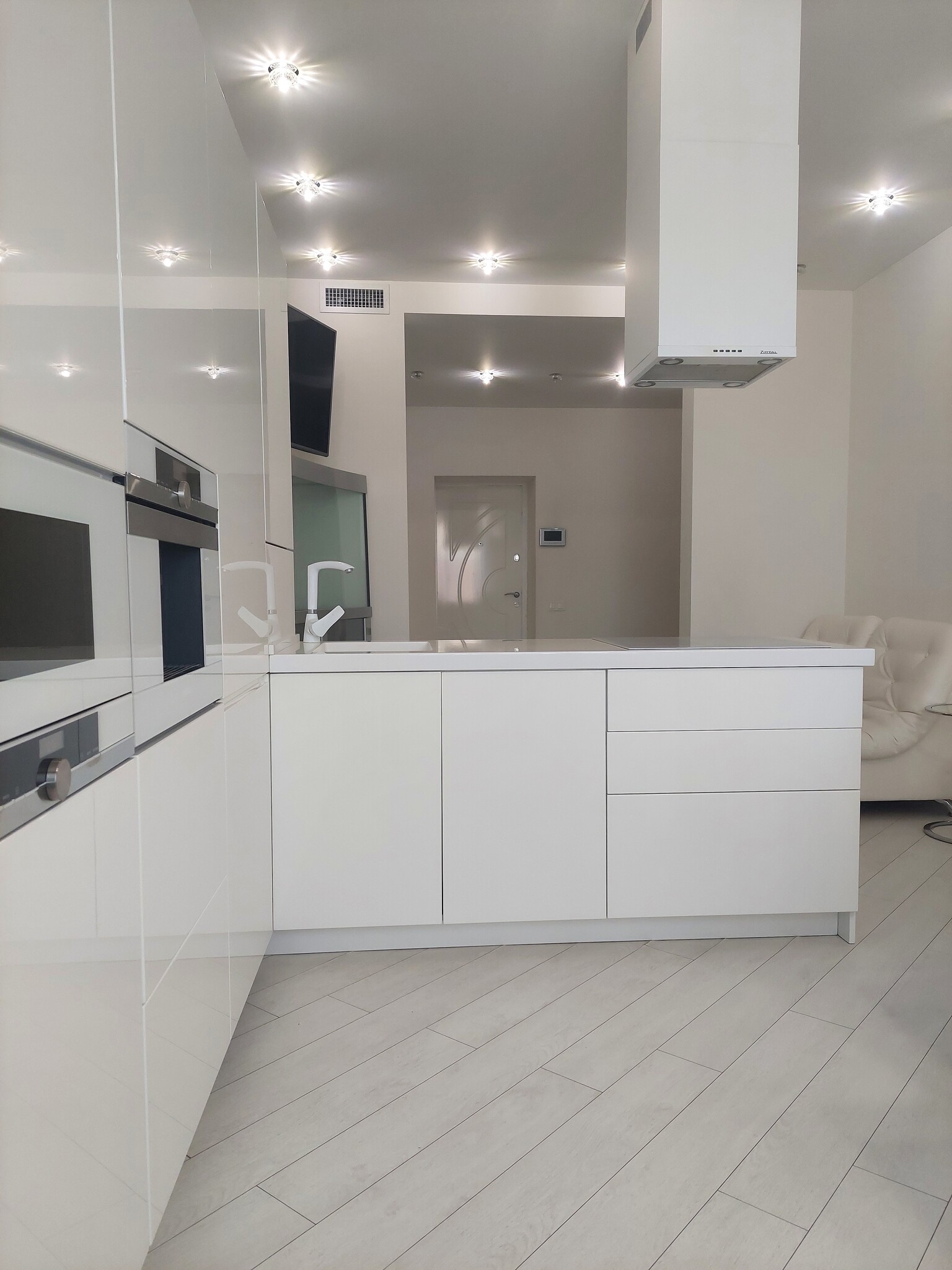 Продажа 3-комнатной квартиры 143 м², Данилевского ул., 26