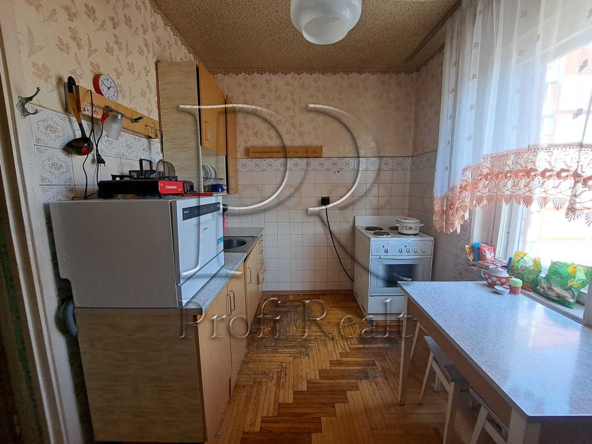 Продажа 2-комнатной квартиры 54 м², Владимира Маяковского просп., 77