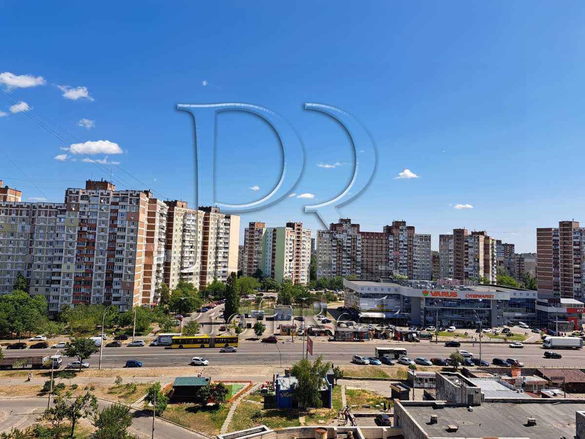 Продажа 2-комнатной квартиры 54 м², Владимира Маяковского просп., 77