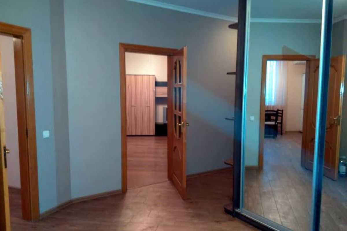 Продаж 2-кімнатної квартири 87 м², Єлизавети Чавдар вул., 1