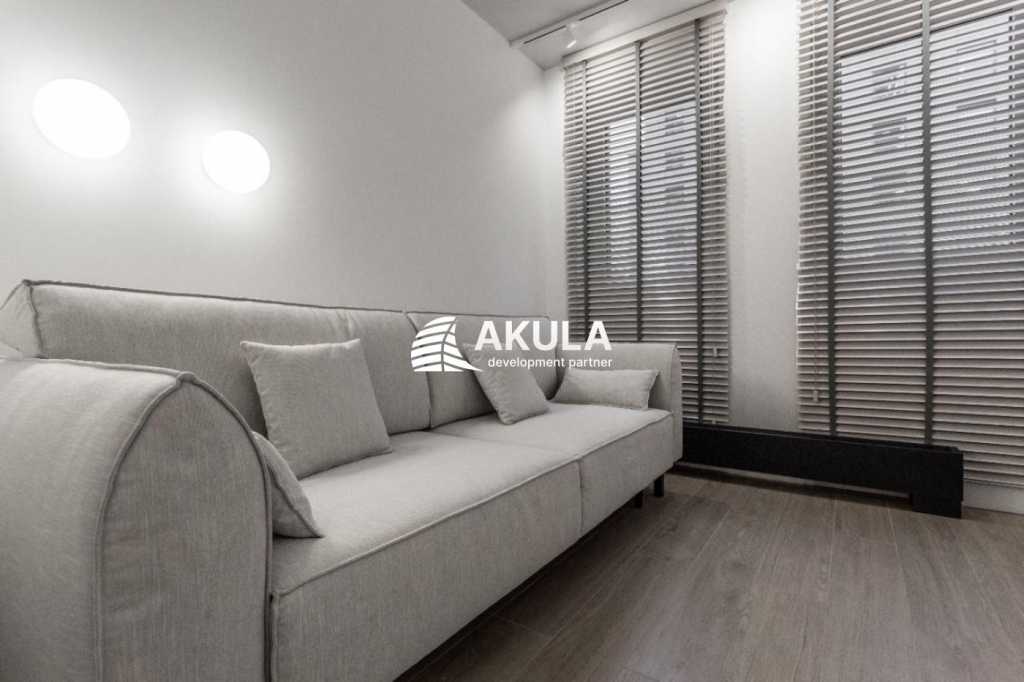 Продажа 2-комнатной квартиры 60 м², Владимира Антоновича ул.