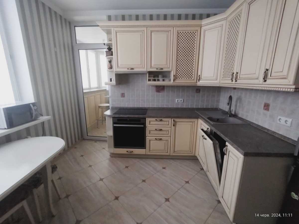 Продажа 2-комнатной квартиры 69 м², Елены Пчилки ул., 2