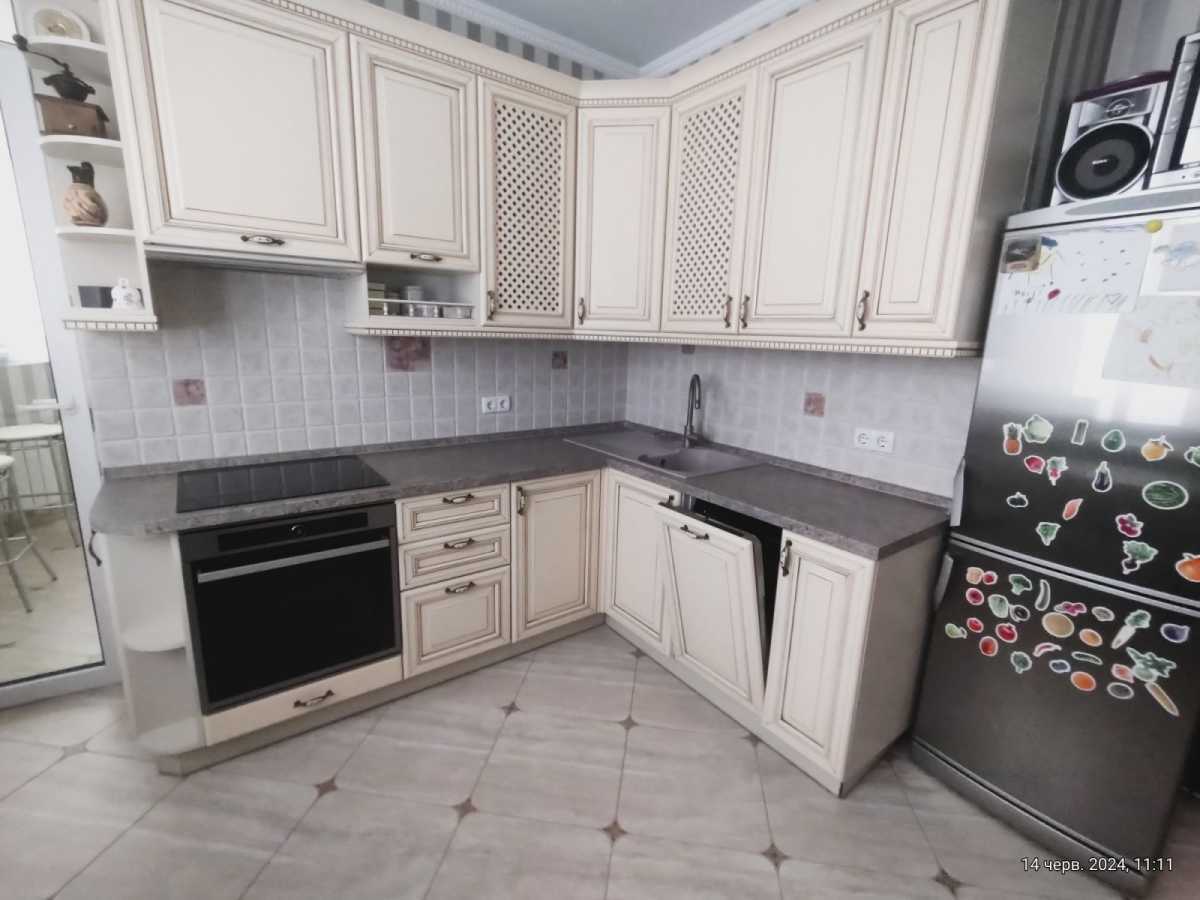 Продажа 2-комнатной квартиры 69 м², Елены Пчилки ул., 2