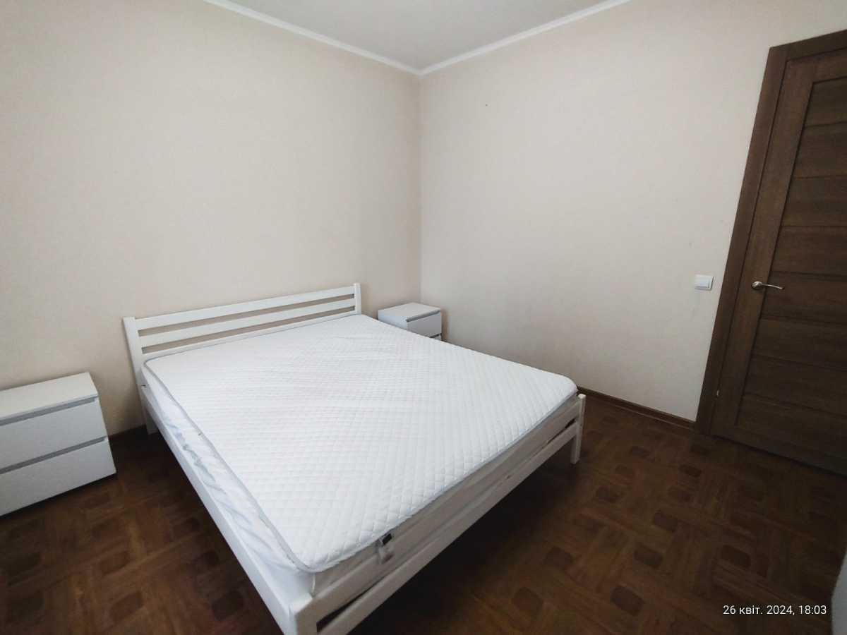 Продажа 2-комнатной квартиры 72 м², Ревуцкого ул., 54