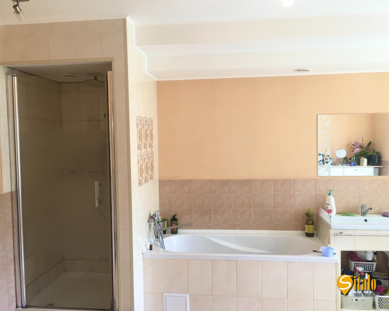 Продаж будинку 180 м²