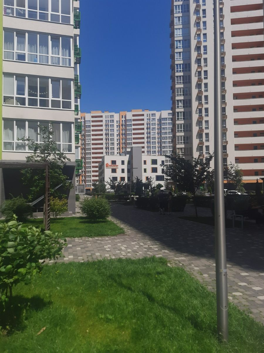 Продаж 3-кімнатної квартири 86 м², Бердника, 1Д