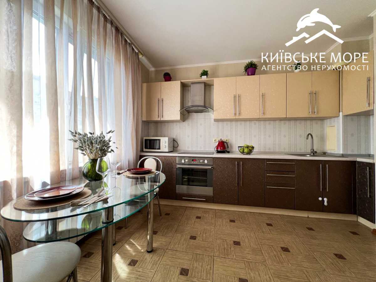 Продажа 2-комнатной квартиры 73 м², Краковская ул., 13В