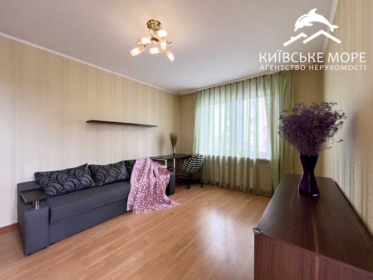 Продаж 2-кімнатної квартири 73 м², Краківська вул., 13В