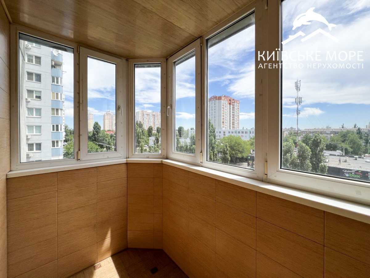 Продаж 2-кімнатної квартири 73 м², Краківська вул., 13В