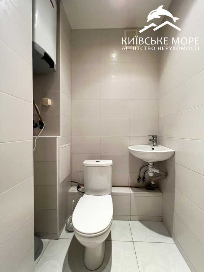 Продаж 2-кімнатної квартири 73 м², Краківська вул., 13В