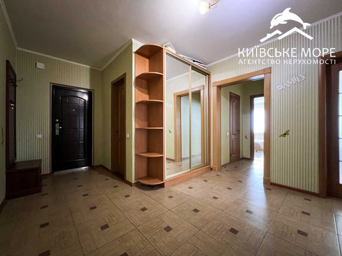 Продаж 2-кімнатної квартири 73 м², Краківська вул., 13В