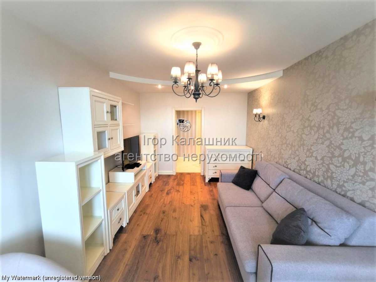 Продаж 1-кімнатної квартири 53.2 м², Перемоги просп., 121А