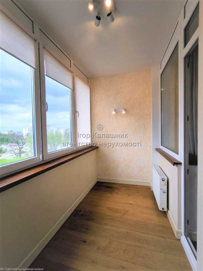 Продаж 1-кімнатної квартири 53.2 м², Перемоги просп., 121А