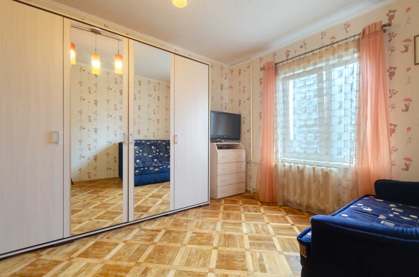 Продаж 2-кімнатної квартири 67 м², Вишняківська вул., 13Б