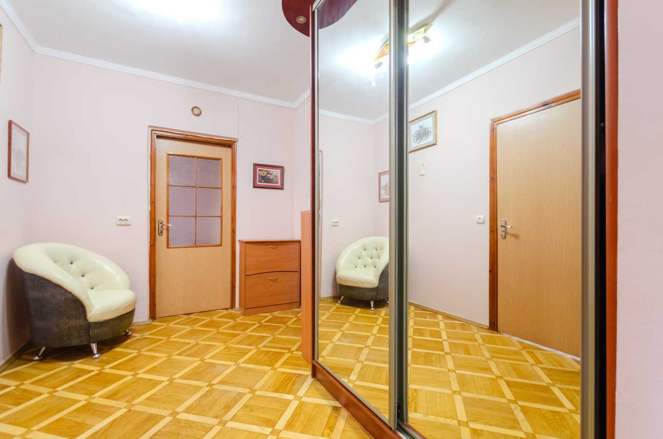 Продажа 2-комнатной квартиры 67 м², Вишняковская ул., 13Б