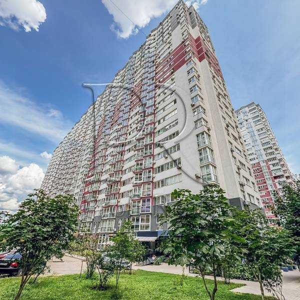 Продажа 1-комнатной квартиры 51 м², Драгоманова ул., 2А