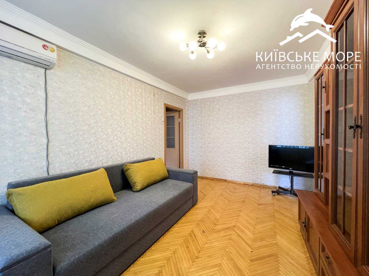 Продаж 2-кімнатної квартири 48 м², Братиславська вул., 8