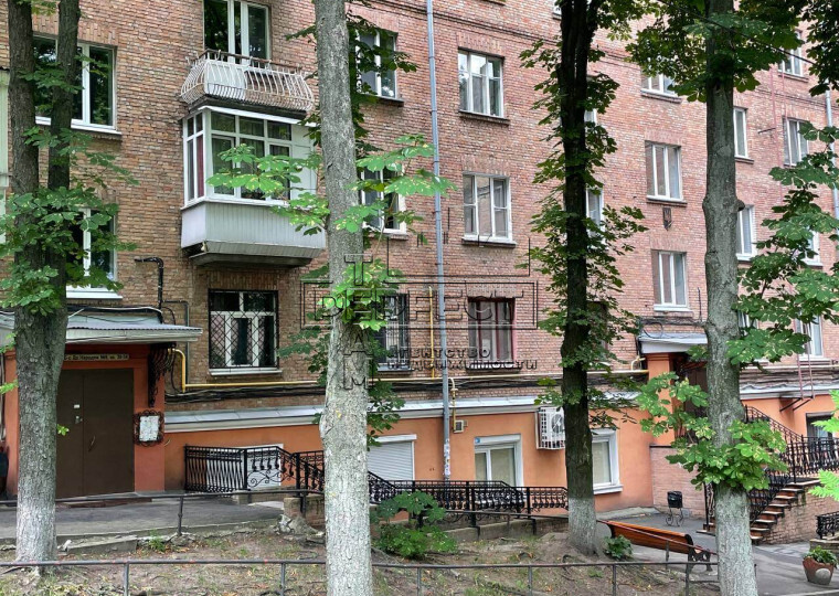 Продаж 2-кімнатної квартири 54 м², Дружби Народів бул., 9