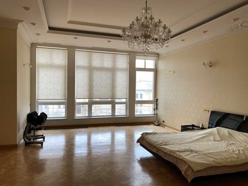 Продаж 4-кімнатної квартири 242.7 м², Михайла Грушевського вул., 9А